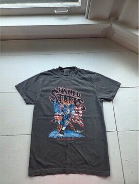 Grunge Dead Threads Graphic T-Shirt